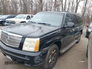 2005 Cadillac Escalade ESV z VIN 3GYFK66N15G177423, wystawiony jako IAAI lot #41806325 z przebiegiem 219 994 mil mil oraz . Historia ofert i sprzedaży dostępna na DreamBid. Obrazek 2.