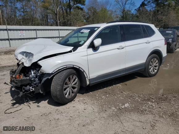 2018 Volkswagen Tiguan SEL with VIN 3VV3B7AX9JM167744, listed as a Copart auction lot 49020105 with 41,455 mi miles and Salvage Title. Bid and sale history available at carsss.com. Image 1.