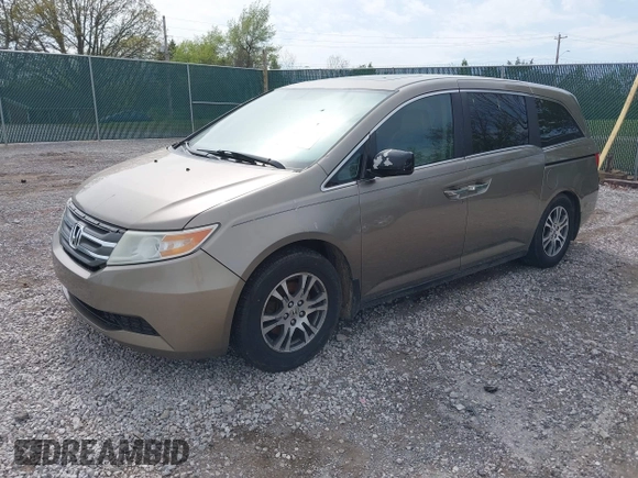 2013 Honda Odyssey EX-L with VIN 5FNRL5H65DB064238, listed as a IAAI auction lot 42050743 with 189,437 mi miles and . Bid and sale history available at carsss.com. Image 19.