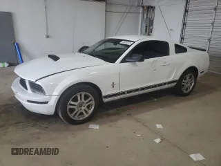 2007 Ford Mustang Deluxe with VIN 1ZVFT80NX75358535, listed as a Copart auction lot 64545535 with 101,517 mi miles and Salvage title. Bid and sale history available at DreamBid. Image 1.