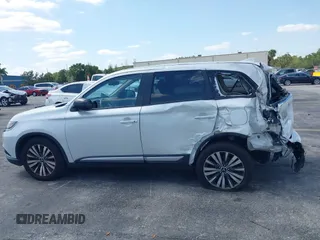 2020 Mitsubishi Outlander ES z VIN JA4AD2A30LZ034060, wystawiony jako IAAI lot #42207169 z przebiegiem 91 049 mil mil oraz . Historia ofert i sprzedaży dostępna na DreamBid. Obrazek 14.