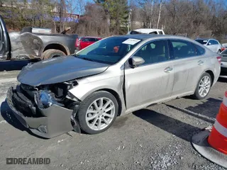 2013 Toyota Avalon XLE with VIN 4T1BK1EB5DU053922, listed as a IAAI auction lot 41349850 with 85,256 mi miles. Bid and sale history available at carsss.com. Image 2.