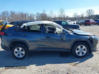 2020 Toyota RAV4 XLE with VIN 2T3P1RFV4LC077779, listed as a IAAI auction lot 41752269 with 55,091 mi miles and . Bid and sale history available at DreamBid. Image 14.