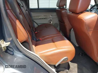 2006 Jeep Commander Limited с VIN 1J8HG58256C364240, выставлен на аукционе IAAI как лот 42597786 с пробегом 154 893 миль миль и . История ставок и продаж доступна на DreamBid. Изображение 8.