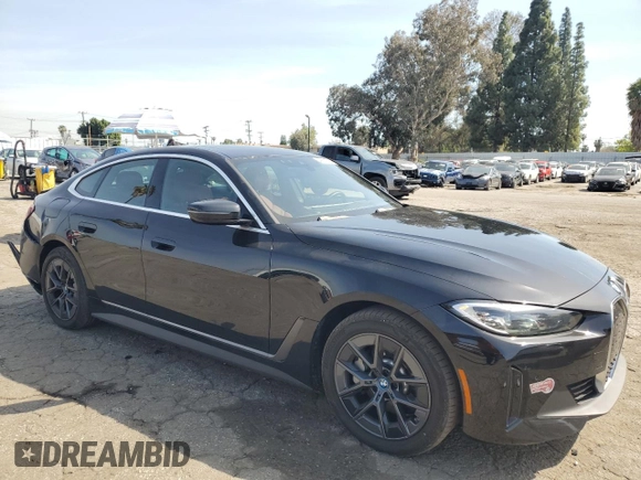 2024 BMW i4 eDrive35 z VIN WBY43AW07RFR78946, wystawiony jako Copart lot #49297505 z przebiegiem 14 176 mil mil oraz Szkody całkowita. Historia ofert i sprzedaży dostępna na DreamBid. Obrazek 4.