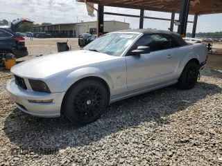 2006 Ford Mustang GT Deluxe with VIN 1ZVHT85H365191512, listed as a Copart auction lot 56995045 with 140,977 mi miles and Salvage title. Bid and sale history available at DreamBid. Image 1.