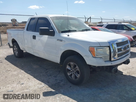 2011 Ford F-150 XL with VIN 1FTEX1CM8BFA77303, listed as a IAAI auction lot 41821852 with 320,133 mi miles. Bid and sale history available at carsss.com. Image 1.