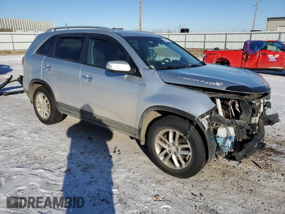 2014 Kia Sorento LX with VIN 5XYKTDA7XEG541478, listed as a Copart auction lot 86410184 with 122,986 mi miles and Salvage Title. Bid and sale history available at carsss.com. Image 4.