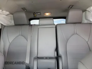 2022 Toyota Highlander XLE z VIN 5TDHZRBH0NS202972, wystawiony jako Copart lot #56211025 z przebiegiem 29 021 mil mil oraz Szkoda całkowita • Salvage title. Historia ofert i sprzedaży dostępna na DreamBid. Obrazek 10.