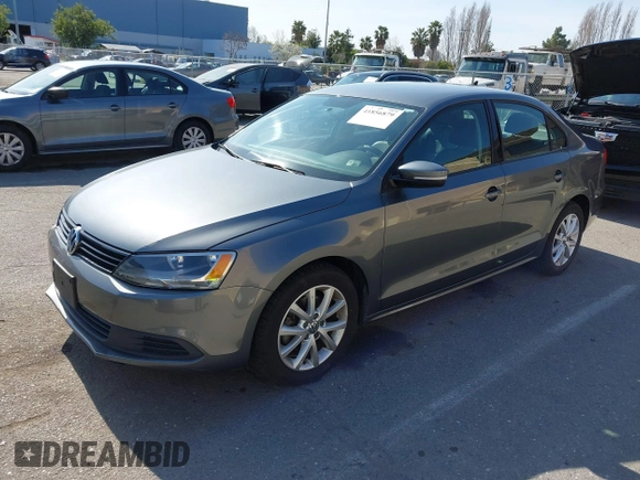 2011 Volkswagen Jetta SE с VIN 3VWDZ7AJ9BM395509, выставлен на аукционе IAAI как лот 41856879 с пробегом 126 169 миль миль и . История ставок и продаж доступна на DreamBid. Изображение 17.