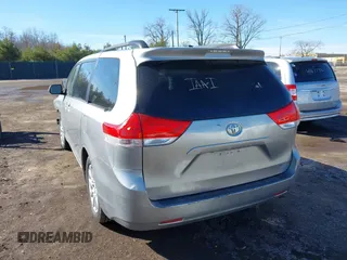 2012 Toyota Sienna XLE with VIN 5TDDK3DC6CS045009, listed as a IAAI auction lot 41790571 with 154,817 mi miles. Bid and sale history available at carsss.com. Image 3.