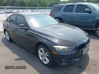 2013 BMW 3 Series 328i xDrive z VIN WBA3B3C54DJ810762, wystawiony jako IAAI lot #42399930 z przebiegiem 201 014 mil mil oraz . Historia ofert i sprzedaży dostępna na DreamBid. Obrazek 1.