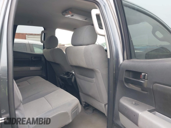 2010 Toyota Tundra z VIN 5TFUW5F10AX137509, wystawiony jako IAAI lot #42061138 z przebiegiem 139 128 mil mil oraz . Historia ofert i sprzedaży dostępna na DreamBid. Obrazek 8.