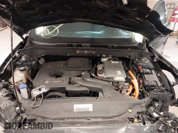 2020 Ford Fusion SE z VIN 3FA6P0LU4LR118809, wystawiony jako IAAI lot #41952995 z przebiegiem 35 353 mil mil oraz . Historia ofert i sprzedaży dostępna na DreamBid. Obrazek 10.