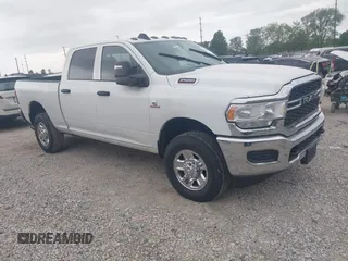 2024 Ram 2500 Tradesman с VIN 3C6UR5CL7RG309801, выставлен на аукционе IAAI как лот 42238360 с пробегом 60 410 миль миль и . История ставок и продаж доступна на DreamBid. Изображение 1.