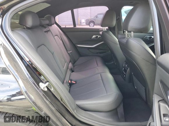 2019 BMW 3 Series 330i z VIN WBA5R1C54KFH09541, wystawiony jako Copart lot #48539175 z przebiegiem 88 941 mil mil oraz Szkody całkowita. Historia ofert i sprzedaży dostępna na DreamBid. Obrazek 10.
