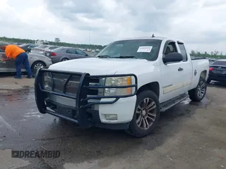 2008 Chevrolet Silverado 1500 1LT with VIN 2GCEC19J981115436, listed as a IAAI auction lot 42064054 with 168,585 mi miles and . Bid and sale history available at DreamBid. Image 17.