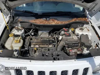 2016 Jeep Patriot Sport z VIN 1C4NJPBA3GD601892, wystawiony jako Copart lot #60680425 z przebiegiem 133 995 mil mil oraz Szkoda całkowita • Salvage title. Historia ofert i sprzedaży dostępna na DreamBid. Obrazek 12.