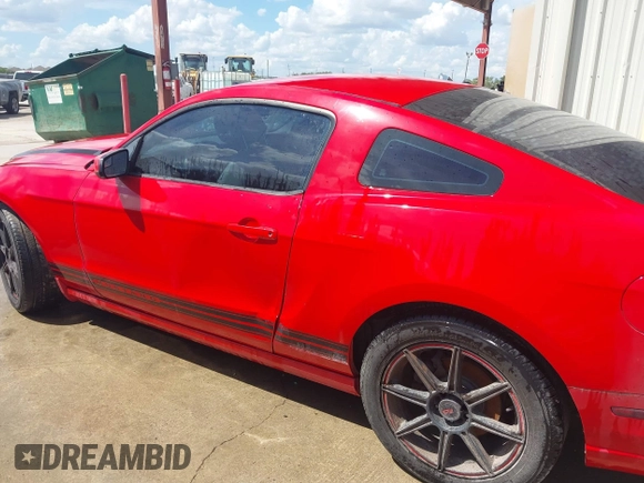 2014 Ford Mustang V6 with VIN 1ZVBP8AM1E5201949, listed as a IAAI auction lot 42505831 with 150,236 mi miles and . Bid and sale history available at DreamBid. Image 14.