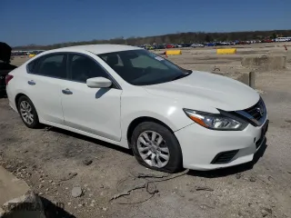 2018 Nissan Altima 2.5 SV with VIN 1N4AL3APXJC216808, listed as a Copart auction lot 52053325 with 165,588 mi miles and Clean Title. Bid and sale history available at carsss.com. Image 4.