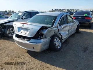 2003 Mercedes-Benz C 320 с VIN WDBRF64J73F381521, выставлен на аукционе IAAI как лот 41970103 с пробегом 119 180 миль миль и . История ставок и продаж доступна на DreamBid. Изображение 4.