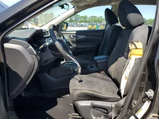 2016 Nissan Rogue SV z VIN 5N1AT2MV9GC813192, wystawiony jako Copart lot #55761845 z przebiegiem 220 352 mil mil oraz Szkoda całkowita • Salvage title. Historia ofert i sprzedaży dostępna na DreamBid. Obrazek 7.