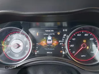 2019 Dodge Charger SXT with VIN 2C3CDXJG1KH730489, listed as a IAAI auction lot 41189171 with 39,514 mi miles and . Bid and sale history available at DreamBid. Image 7.