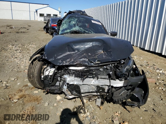 2025 BMW M3 Competition xDrive z VIN WBS33HJ03SFT87704, wystawiony jako Copart lot #77317434 z przebiegiem Nie podano mil oraz Szkoda całkowita • Salvage title. Historia ofert i sprzedaży dostępna na DreamBid. Obrazek 5.