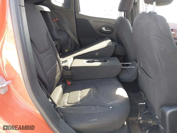 2021 Jeep Renegade 80th Anniversary with VIN ZACNJDBB0MPN23315, listed as a IAAI auction lot 41139893 with 45,251 mi miles. Bid and sale history available at carsss.com. Image 8.