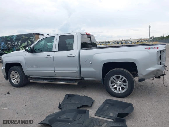 2017 Chevrolet Silverado 1500 LT with VIN 1GCVKREC7HZ122563, listed as a IAAI auction lot 41890118 with 38,732 mi miles. Bid and sale history available at carsss.com. Image 13.
