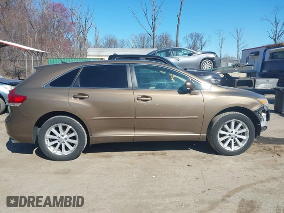 2009 Toyota Venza with VIN 4T3ZE11AX9U002174, listed as a IAAI auction lot 41901031 with 230,619 mi miles. Bid and sale history available at carsss.com. Image 13.