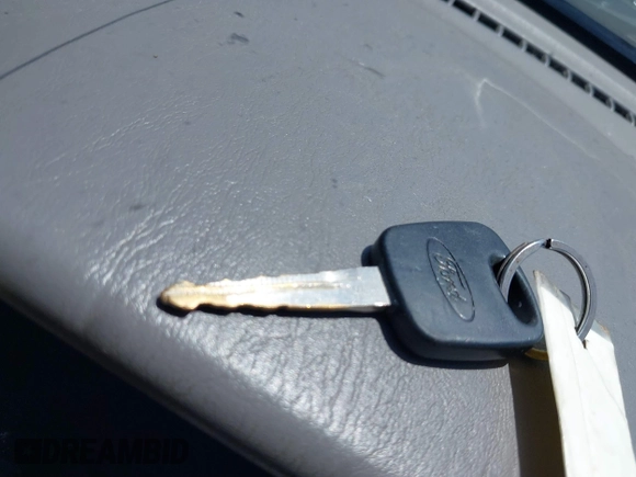 2001 Ford Escape XLT с VIN 1FMCU041X1KF10409, выставлен на аукционе IAAI как лот 39780383 с пробегом 246 336 миль миль и . История ставок и продаж доступна на DreamBid. Изображение 11.