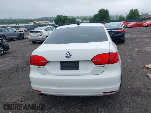 2012 Volkswagen Jetta SE with VIN 3VWDP7AJ8CM396562, listed as a IAAI auction lot 42523926 with Not provided miles and . Bid and sale history available at DreamBid. Image 17.