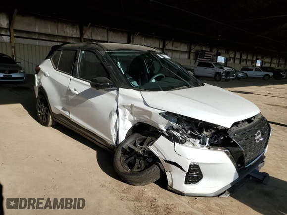 2024 Nissan Kicks SR with VIN 3N1CP5DV2RL572167, listed as a Copart auction lot 52537365 with 285 mi miles and Salvage Title. Bid and sale history available at carsss.com. Image 4.