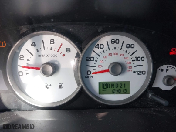 2007 Ford Escape XLS with VIN 1FMYU02Z07KB60389, listed as a IAAI auction lot 41135613 with 124,813 mi miles. Bid and sale history available at carsss.com. Image 7.
