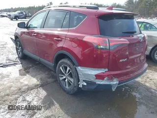 2018 Toyota RAV4 XLE with VIN 2T3RFREV1JW778612, listed as a IAAI auction lot 41664082 with 92,417 mi miles. Bid and sale history available at carsss.com. Image 3.