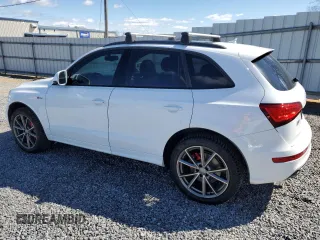 2016 Audi SQ5 Premium Plus with VIN WA1CCAFPXGA100555, listed as a Copart auction lot 47404525 with 84,495 mi miles and Salvage Title. Bid and sale history available at carsss.com. Image 2.