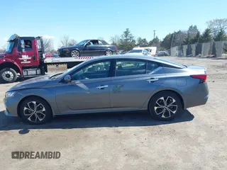 2019 Nissan Altima SV with VIN 1N4BL4DVXKC106623, listed as a IAAI auction lot 41889628 with 47,052 mi miles and . Bid and sale history available at DreamBid. Image 14.