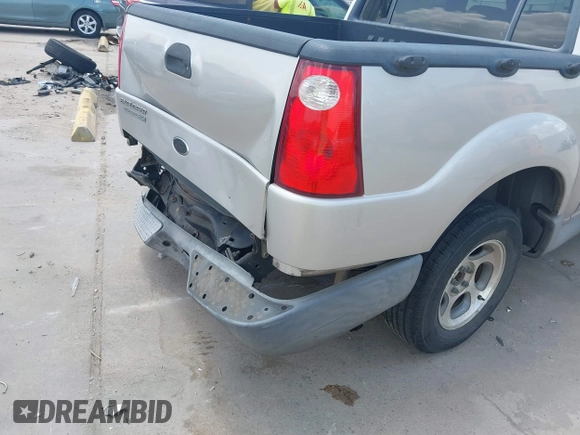 2004 Ford Explorer Sport Trac XLS с VIN 1FMZU67K54UB69527, выставлен на аукционе IAAI как лот 42717288 с пробегом 201 306 миль миль и . История ставок и продаж доступна на DreamBid. Изображение 18.