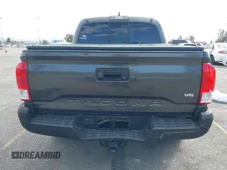 2017 Toyota Tacoma SR5 with VIN 3TMAZ5CN7HM036078, listed as a IAAI auction lot 41698163 with 91,376 mi miles. Bid and sale history available at carsss.com. Image 16.