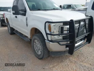2019 Ford F-250 XL с VIN 1FT7X2B60KED51908, выставлен на аукционе IAAI как лот 42256836 с пробегом 172 754 миль миль и . История ставок и продаж доступна на DreamBid. Изображение 1.