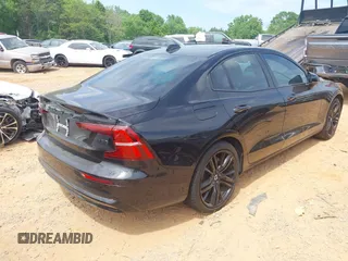 2024 Volvo S60 Plus Black Edition с VIN 7JRL12THXRG293984, выставлен на аукционе IAAI как лот 42101901 с пробегом 23 976 миль миль и . История ставок и продаж доступна на DreamBid. Изображение 4.