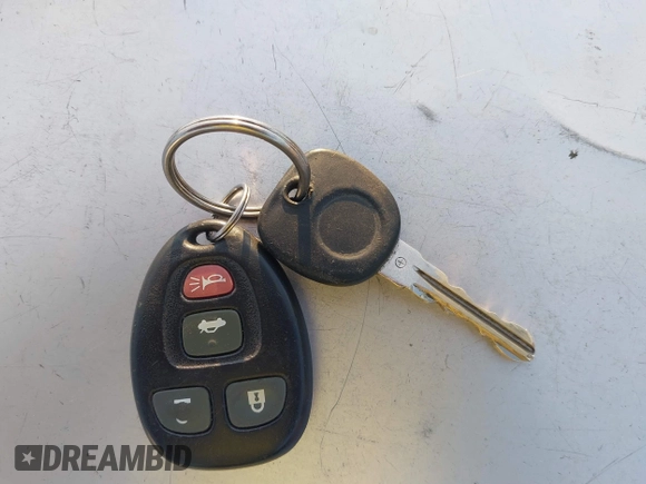 2006 Pontiac Solstice z VIN 1G2MB35B36Y119456, wystawiony jako IAAI lot #41850695 z przebiegiem 135 911 mil mil oraz . Historia ofert i sprzedaży dostępna na DreamBid. Obrazek 11.