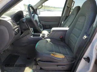 2002 Ford Explorer XLS z VIN 1FMZU72E62ZB39041, wystawiony jako Copart lot #63588165 z przebiegiem 277 220 mil mil oraz Szkoda całkowita • Salvage title. Historia ofert i sprzedaży dostępna na DreamBid. Obrazek 7.