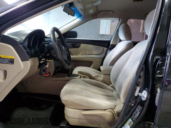 2009 Kia Optima LX z VIN KNAGE228595302847, wystawiony jako Copart lot #59187765 z przebiegiem 235 667 mil mil oraz Czysty tytuł • Clean title. Historia ofert i sprzedaży dostępna na DreamBid. Obrazek 7.