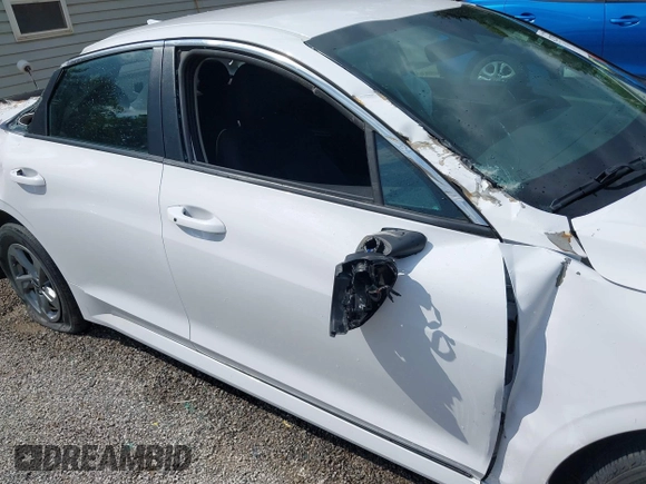 2023 Kia K5 LXS z VIN 5XXG14J25PG189448, wystawiony jako IAAI lot #42258739 z przebiegiem 29 188 mil mil oraz . Historia ofert i sprzedaży dostępna na DreamBid. Obrazek 18.
