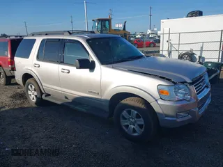 2008 Ford Explorer XLT z VIN 1FMEU73E38UA57643, wystawiony jako IAAI lot #42047634 z przebiegiem 135 336 mil mil oraz . Historia ofert i sprzedaży dostępna na DreamBid. Obrazek 1.