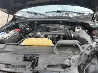 2020 Ford F-150 XL z VIN 1FTMF1CB7LKF05528, wystawiony jako Copart lot #55949135 z przebiegiem 60 646 mil mil oraz Szkoda całkowita • Salvage title. Historia ofert i sprzedaży dostępna na DreamBid. Obrazek 11.
