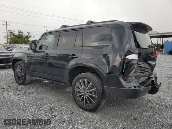 2024 Lexus GX 550 Luxury with VIN JTJVBCDX0R5013269, listed as a Copart auction lot 60641305 with 13,462 mi miles and Salvage title. Bid and sale history available at DreamBid. Image 2.