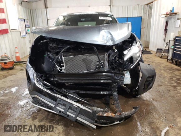2024 Volkswagen Atlas SE with VIN 1V2LE2CA2RC202122, listed as a Copart auction lot 82377044 with 21,184 mi miles and Salvage title. Bid and sale history available at DreamBid. Image 5.